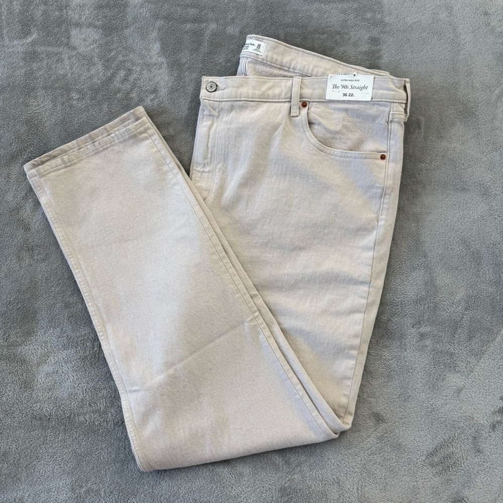 NWT Abercrombie The 90s Straight Jeans 22L Ultra High Rise Beige Cream Plus Size